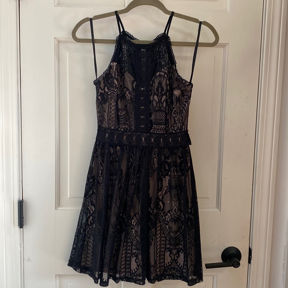 NEW Francesca’s Birdcage Black with Nude Liner Lace Dress - XS with zipper
